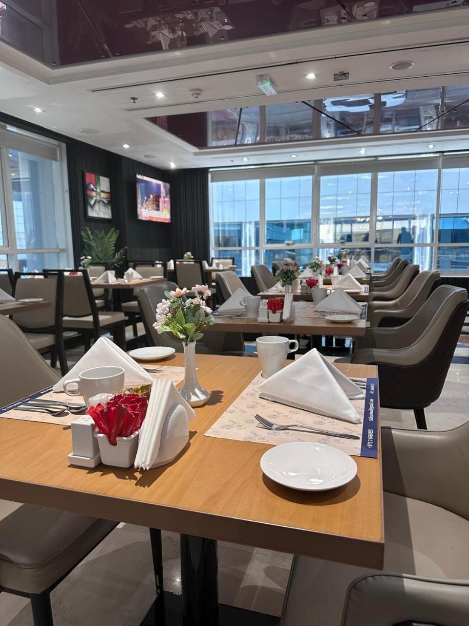 אבו דאבי Al Diar Sawa Hotel Apartments מראה חיצוני תמונה